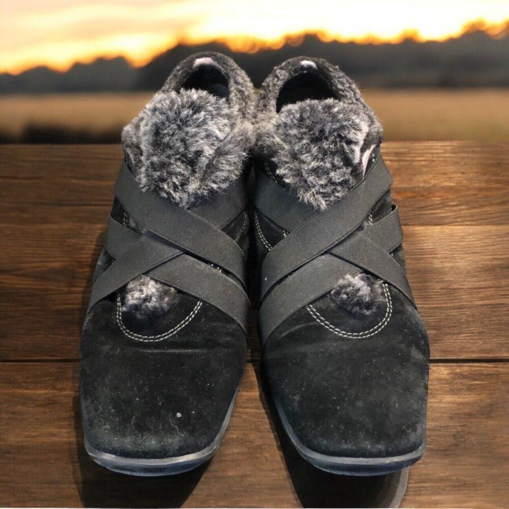 Stuart Weitzman Black suede Gray sherpa lined flats Women's Size‎ 9.5